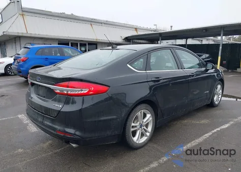 2018 Ford Fusion Hybrid S z USA, uszkodzony, nr VIN 3FA6P0UU5JR254460
